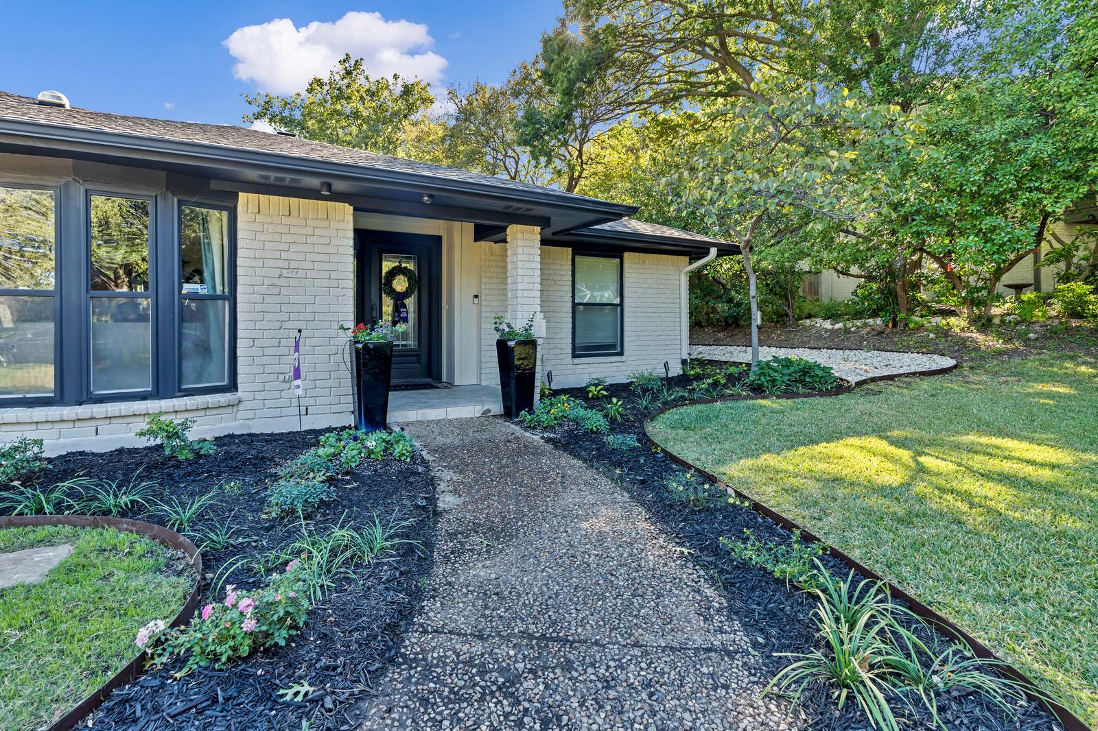 Home landscaping services - Grasseaters, Inc.