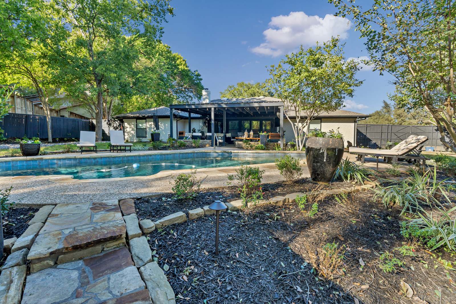 Home landscaping services - Grasseaters, Inc.